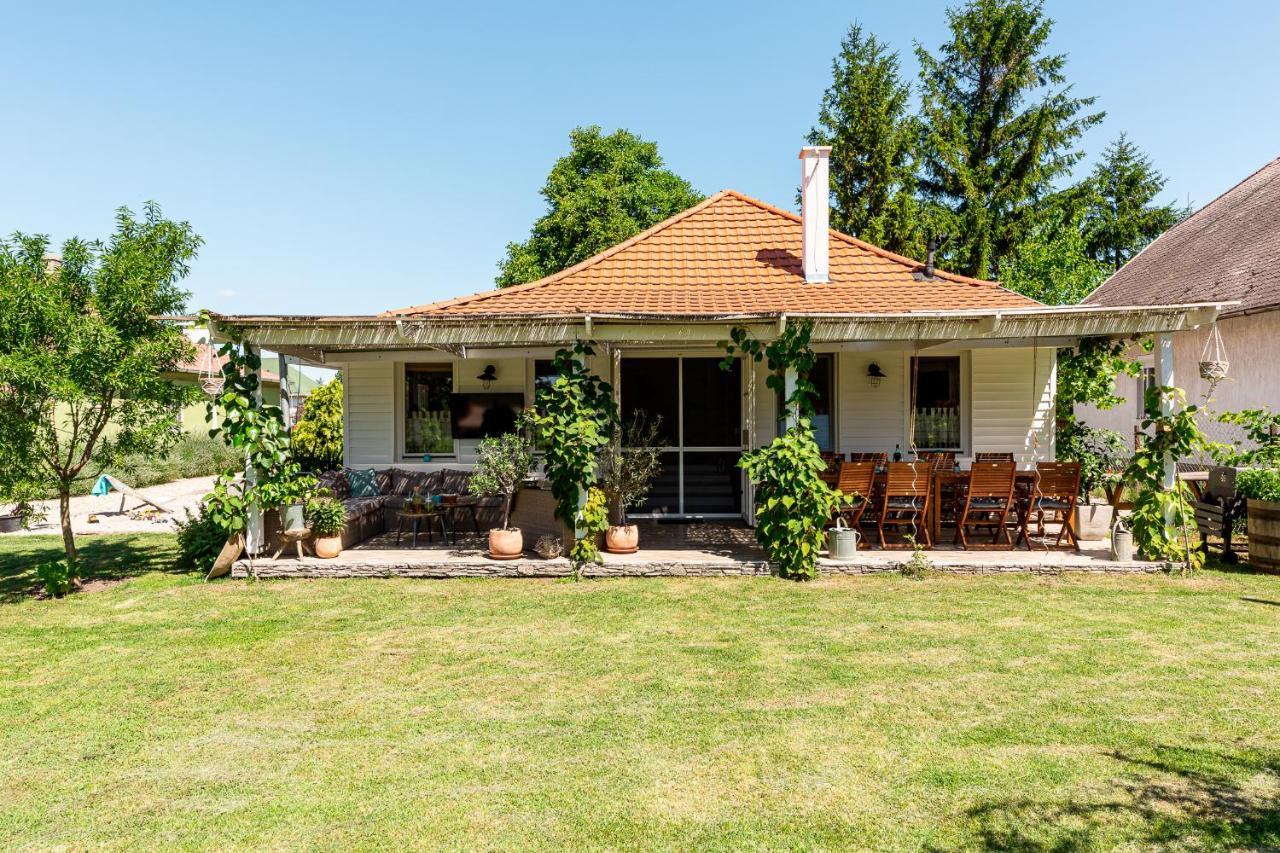 Berrybay Holidayhome Balatonkeresztur Luaran gambar